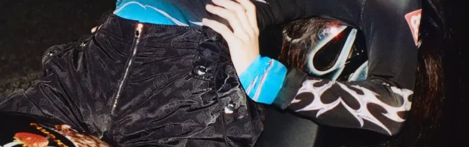 Bluză cu mâneci lungi din tricou elastic Blades