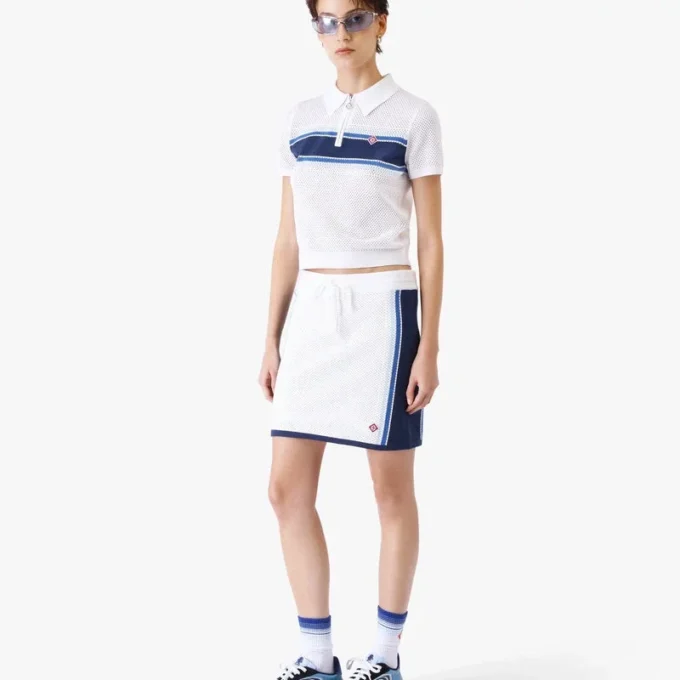 Bluză din plasă cu dungi albe și albastre