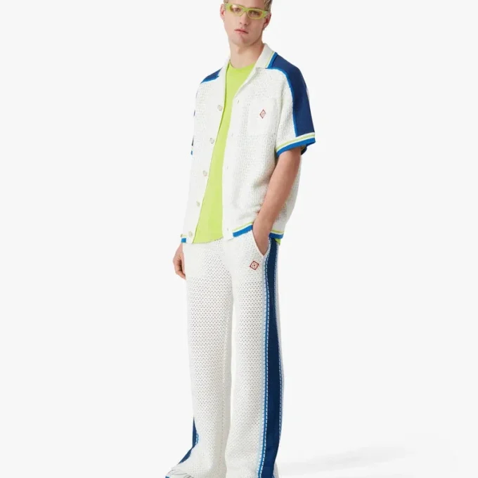 Cămășă croșetată cu mâneci scurte, albă și albastră Cămășă croșetată cu mâneci scurte, albă și albastră