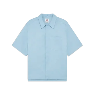 Cămășă cu mâneci scurte și monogramă albastru deschis