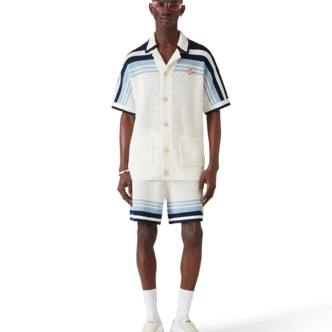 Cămașă din bumbac croșetat cu pantaloni scurți