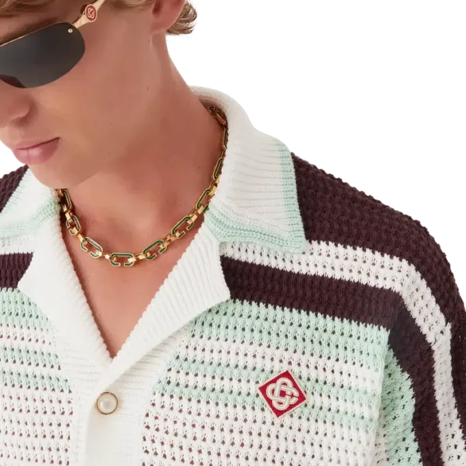 Cămașă din bumbac croșetat cu pantaloni scurți