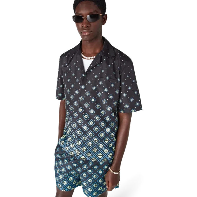 Costume de baie cu pantaloni scurți și monogramă negru degradat