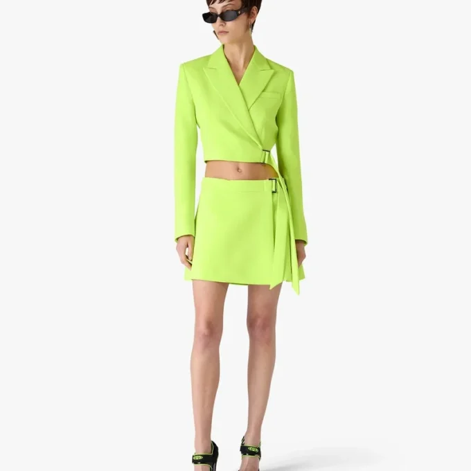 Jachetă croită din crep verde Jachetă croită din crep verde