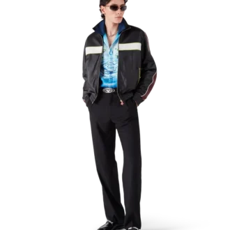 Jachetă din piele neagră