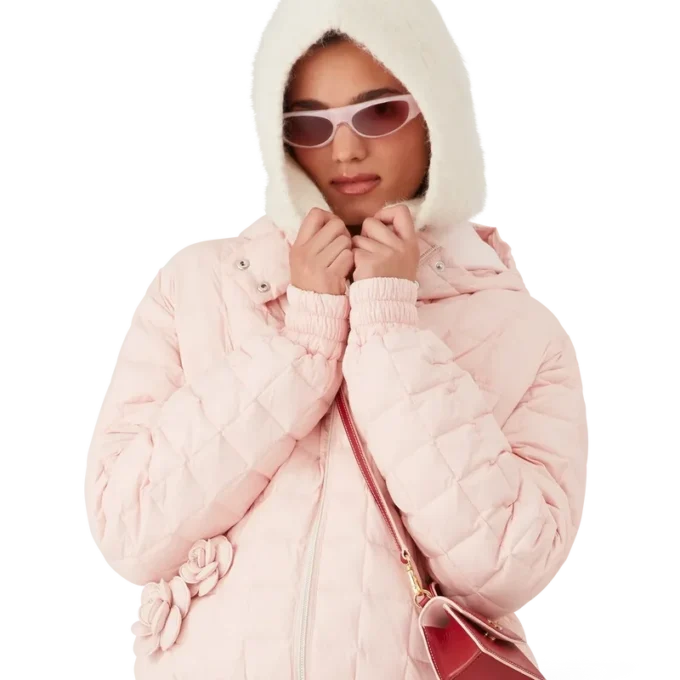 Jachetă matlasată din nailon cu glugă Jachetă matlasată din nailon cu glugă