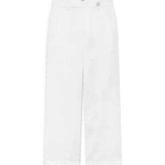 Pantaloni chino albi cu monogramă