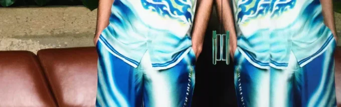 Pantaloni scurți din mătase „The Art of the Serve”