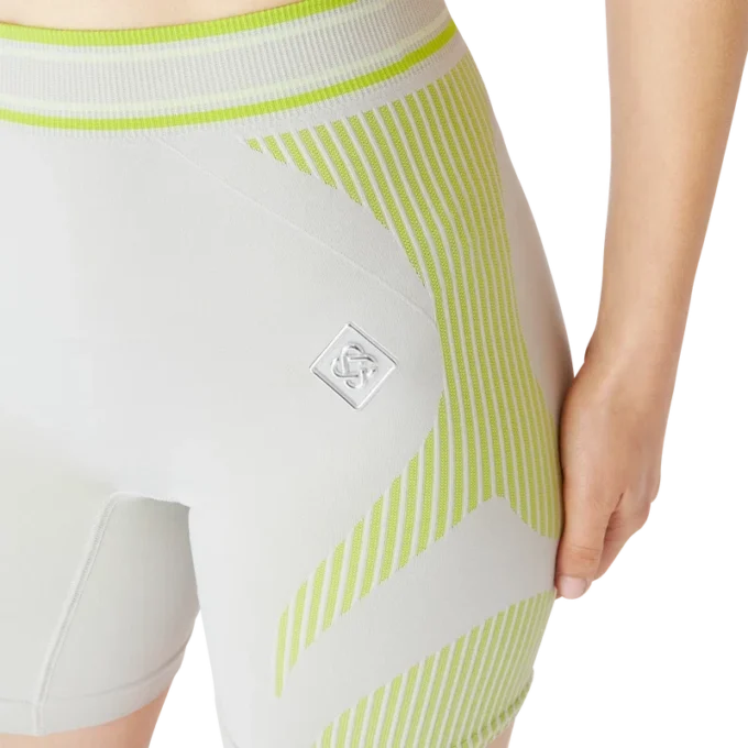 Pantaloni scurți fără cusături