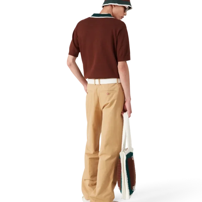 Pălărie croșetată cu dungi