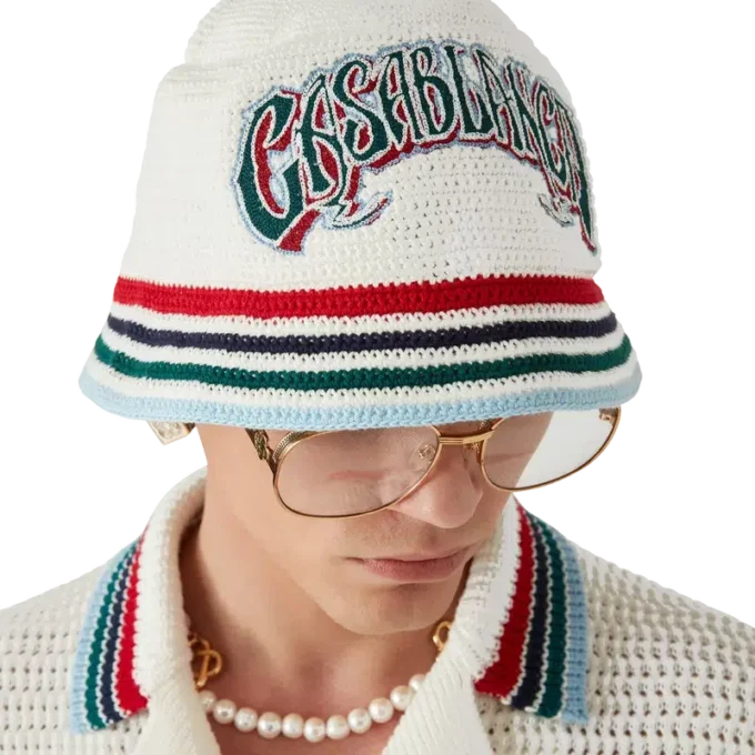 Pălărie gotică croșetată Pălărie gotică croșetată