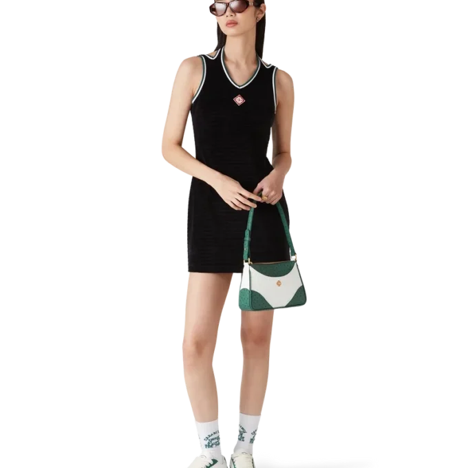 Rochie de tenis din velur texturat Rochie de tenis din velur texturat