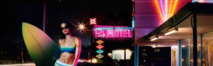 Sutien de bikini cu monogramă ondulată