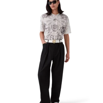 Top din plasă cu tatuaje