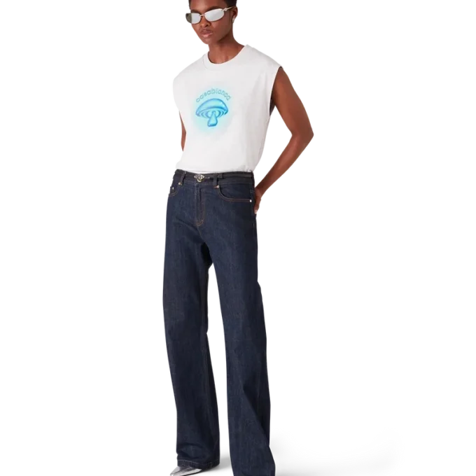 Tricou fără mâneci cu ciuperci realizat cu aerograf Tricou fără mâneci cu ciuperci realizat cu aerograf