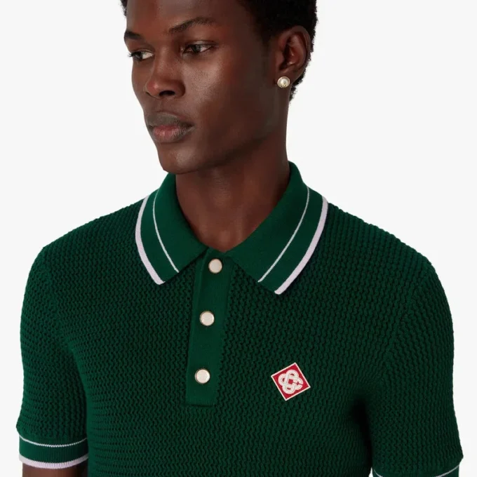 Tricou polo verde cu mâneci scurte, croșetat Tricou polo verde cu mâneci scurte, croșetat