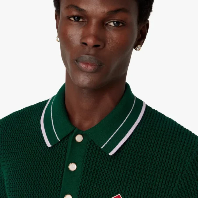 Tricou polo verde cu mâneci scurte, croșetat Tricou polo verde cu mâneci scurte, croșetat