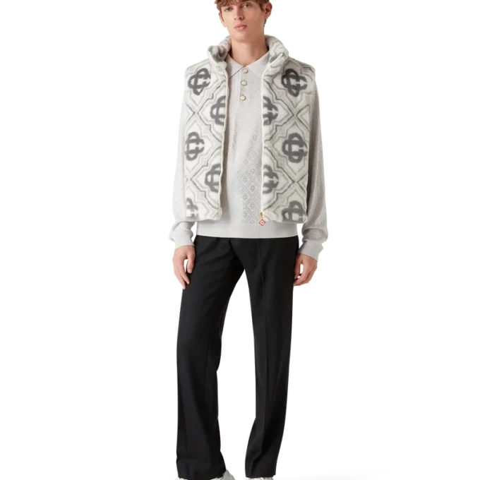 Vestă din blană artificială cu monogramă